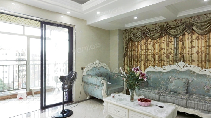 金威名轩二手房实景图