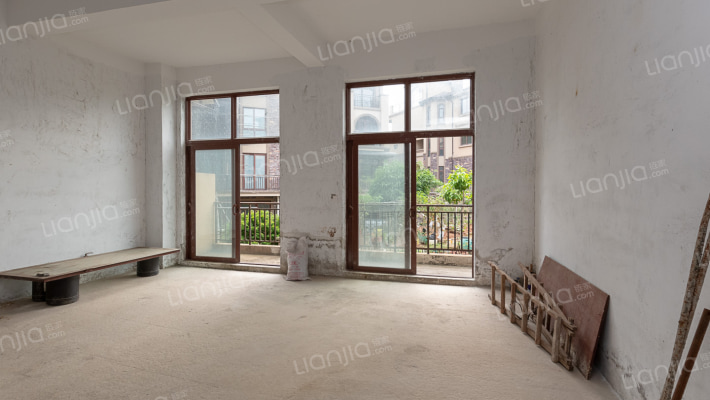 半岛1号四期二手房实景图