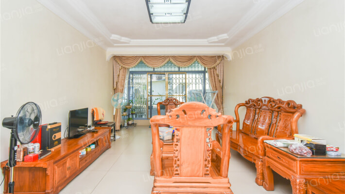 阳光港湾小区二手房实景图