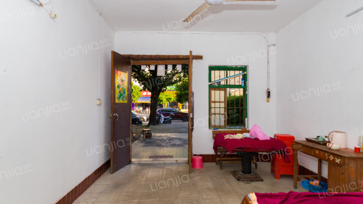 张屋村一区19号二手房实景图