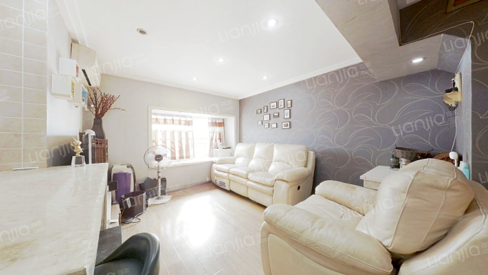 优派青年公寓二手房实景图