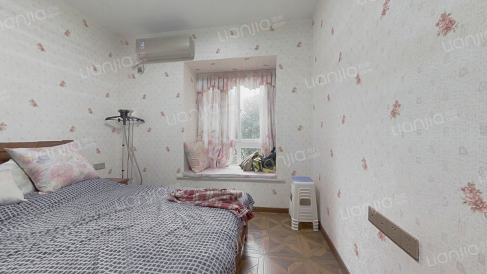 金科品质一线江景房，采光充足，舒适通透-卧室B