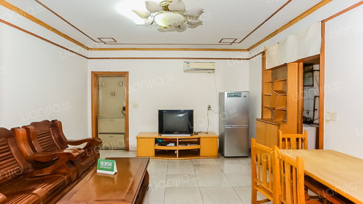 海椒市街13号 2室2厅 70平米