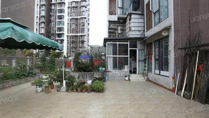 滨江华城b区 2室2厅 80万