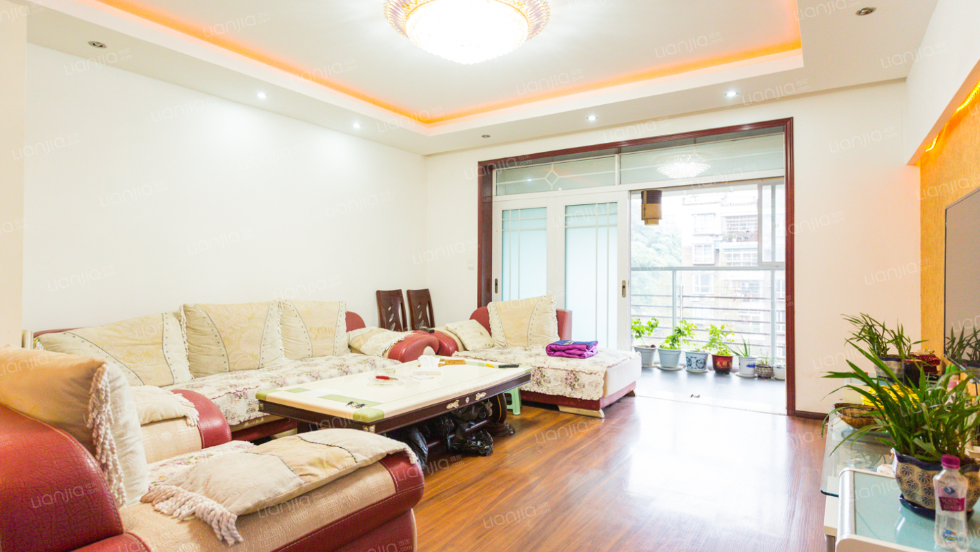 水映兰庭四室两厅两卫 家具齐全-南充水映兰庭二手房