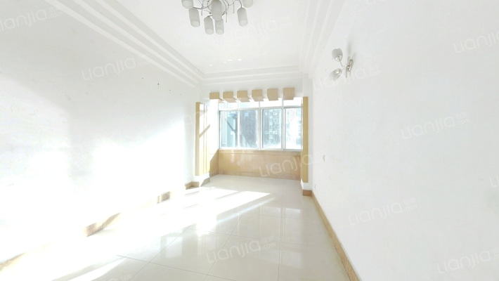 青年路434号二手房实景图