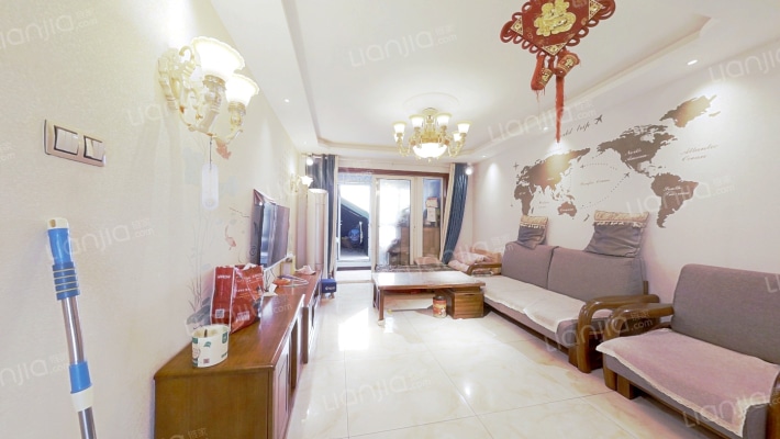 自然界忘岳二手房实景图