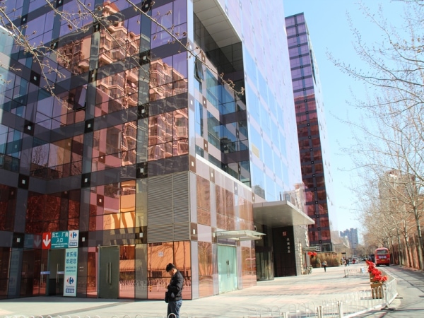 华业国际公寓 1室1厅 7000元