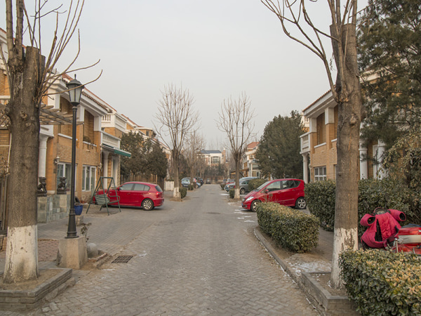 元 户型: 4室3厅 朝向: 南 北 楼层: 低楼层(共3层) 小区: 名都园