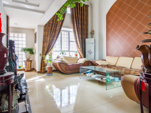 汤house 景观温泉 地上三层 自建花园 满五