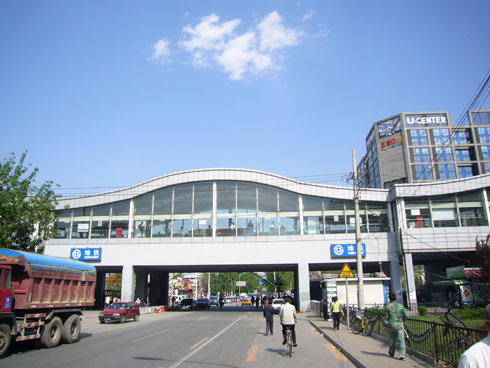 13号线起点站和终点站分别为西直门站和东直门站.