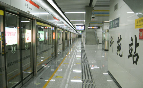 2015年底,东部延长线(三期)已经开工建设,由新秀站延长至盐田站.