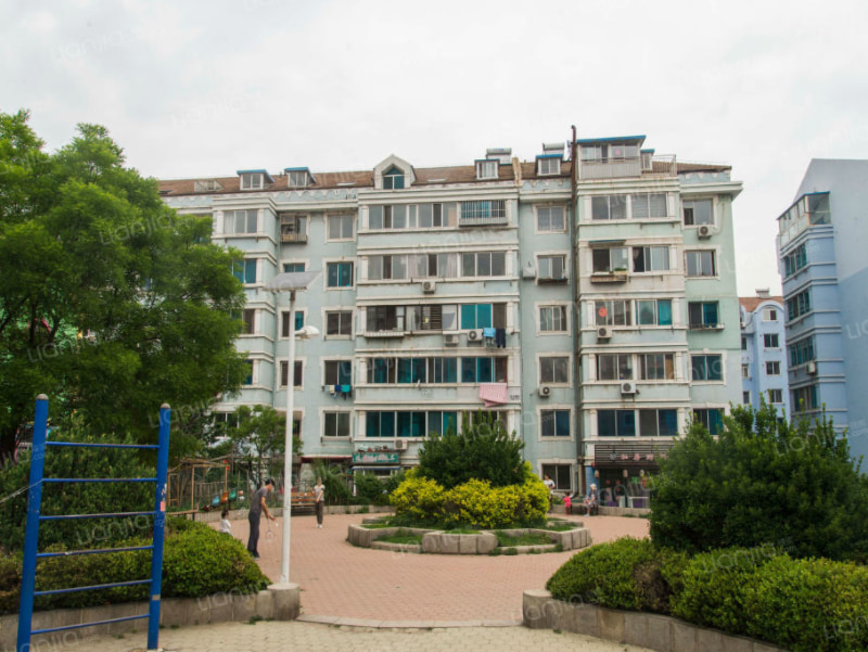 绿波小区 5月小区参考均价:9485元/㎡