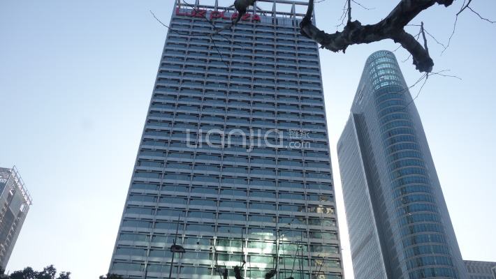 陆家嘴商务广场外景图