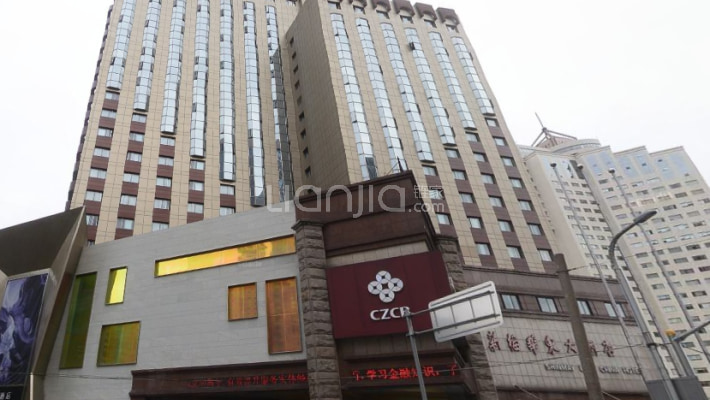 新梅华东大酒店外景图