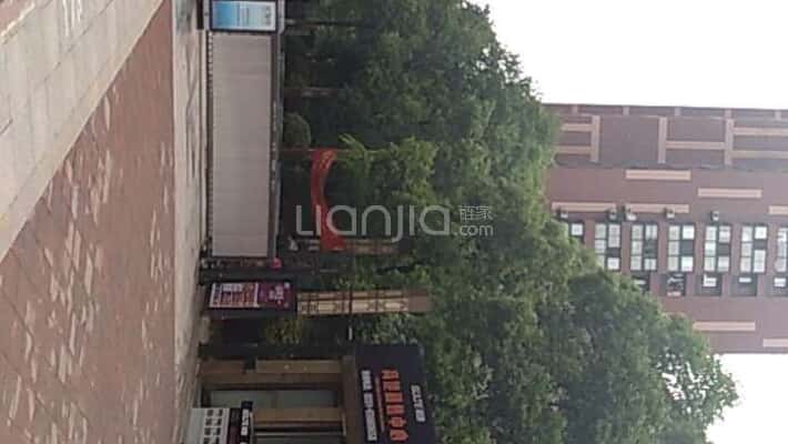 国耀一方城外景图