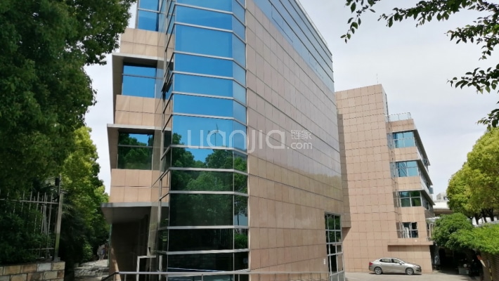 信源张江办公广场外景图