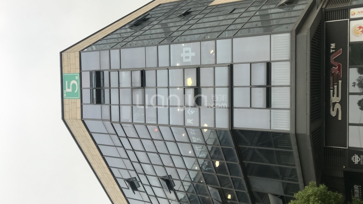 世茂南广场外景图