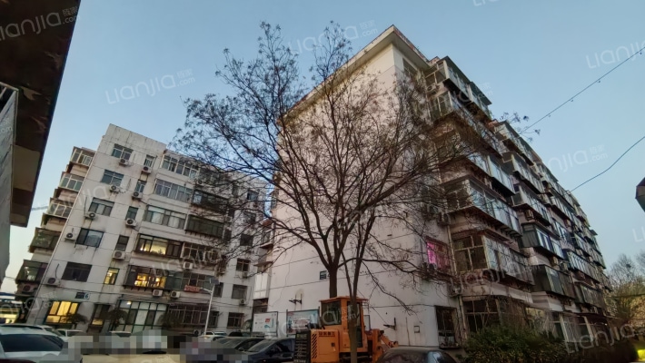 泰华街317号外景图