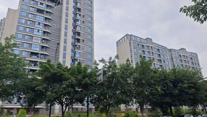 保利北新时区花园时区里外景图