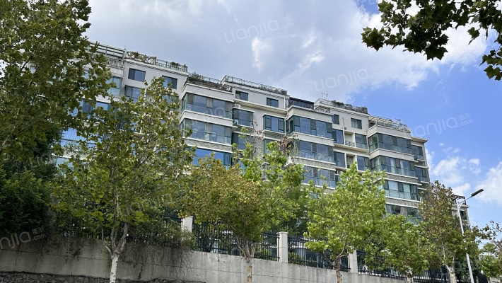 汇中居沁东园外景图