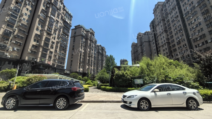 东关公寓外景图