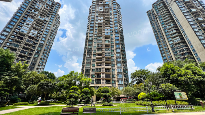 恒大翡翠华庭二期外景图