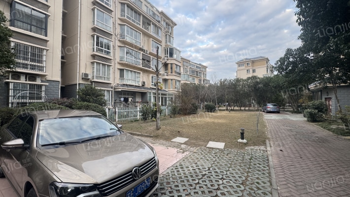 宝龙花园外景图