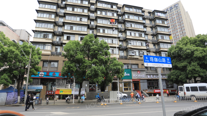 武汉大学书店宿舍外景图