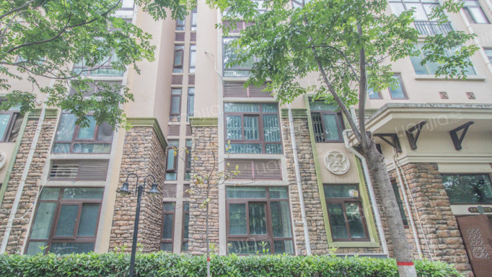 思念果岭国际社区二期湖光山色外景图