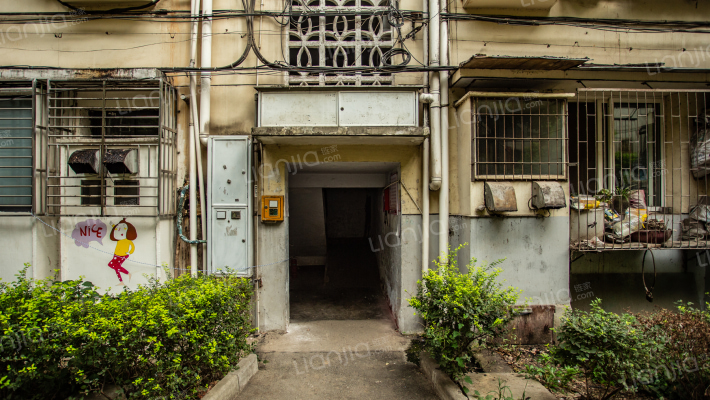 湖北地质八队建设小区外景图