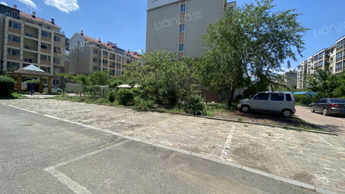 大学新城外景图