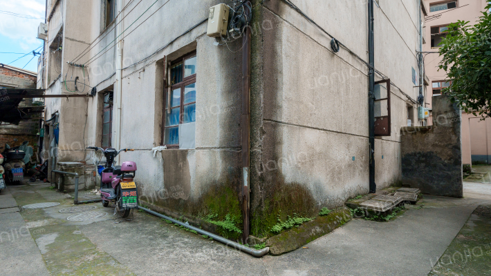 漓渚镇广济路外景图