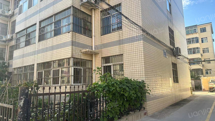 华都养老公寓外景图