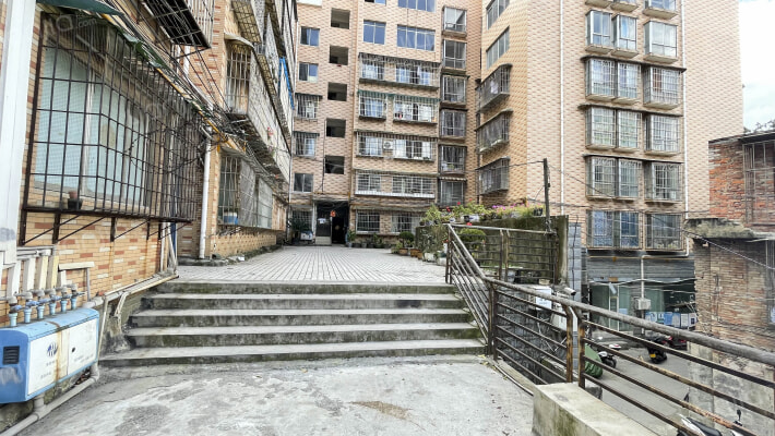 宏阳商住楼外景图