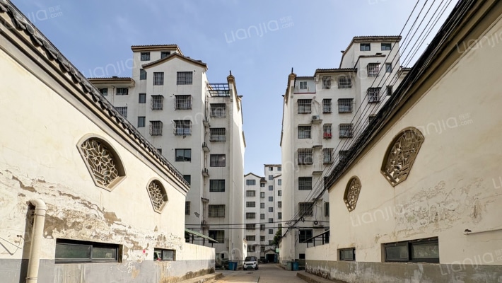 华龙阁小区外景图