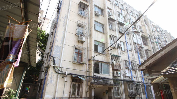 陆家里小区外景图