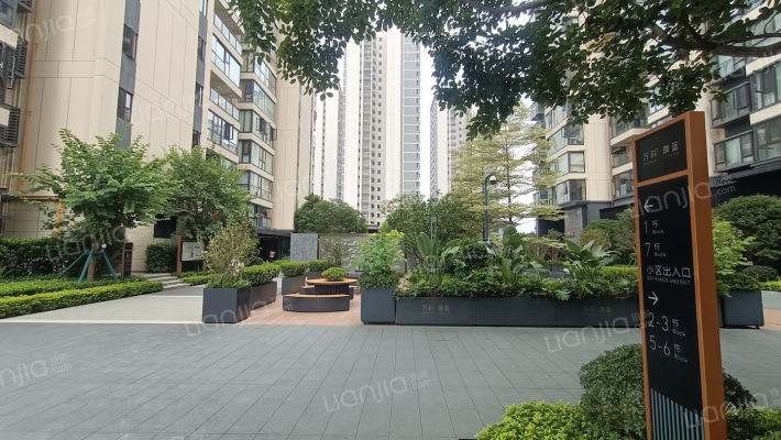 万科珈蓝外景图