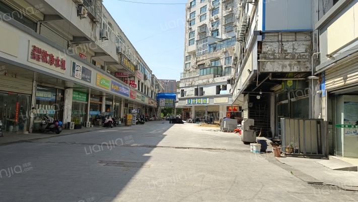 鸿泰家园外景图