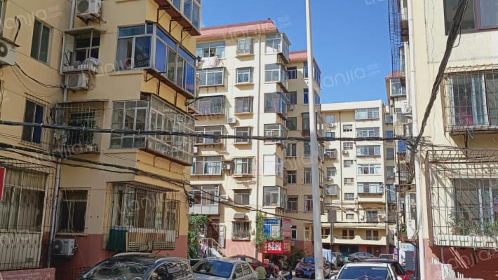 新建东巷外景图