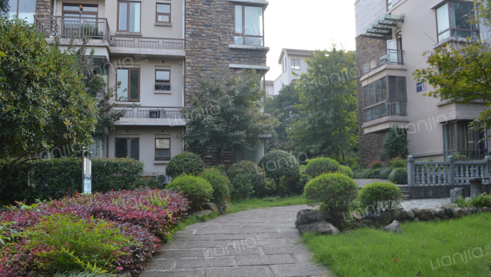 广宇吴山鸣翠苑外景图