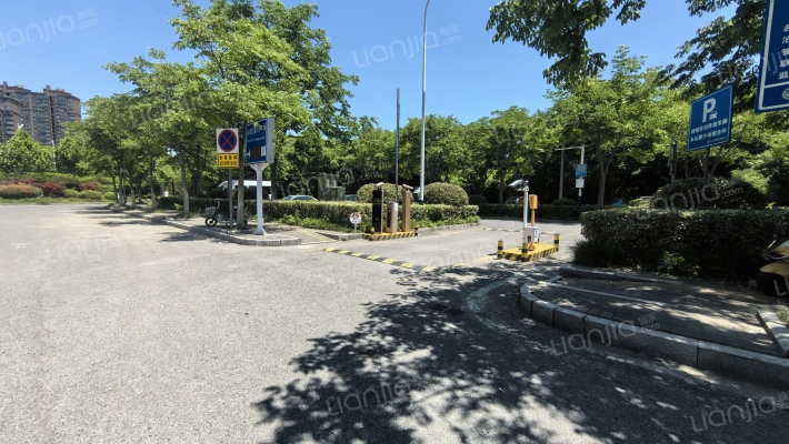 印染别墅外景图