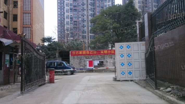 银丰别墅外景图