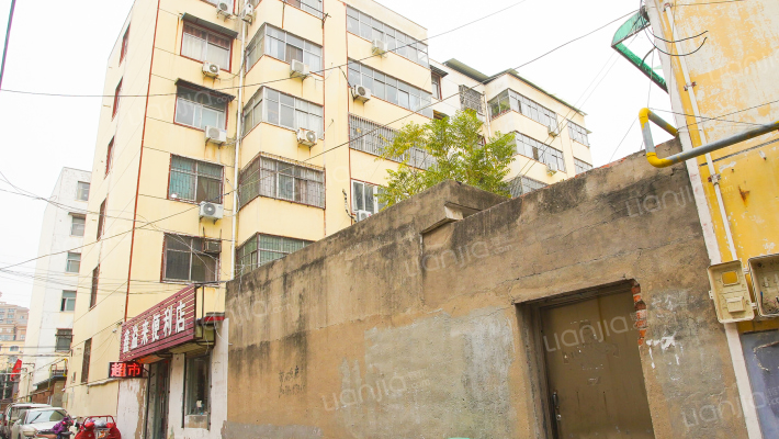 县环保局家属院外景图