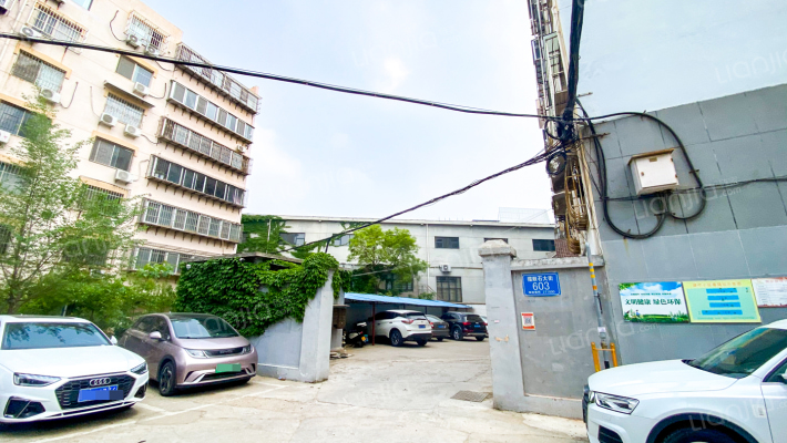 中国人寿保险公司泰安分公司宿舍外景图