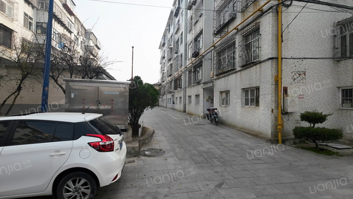 蓬莱阁宿舍西楼外景图