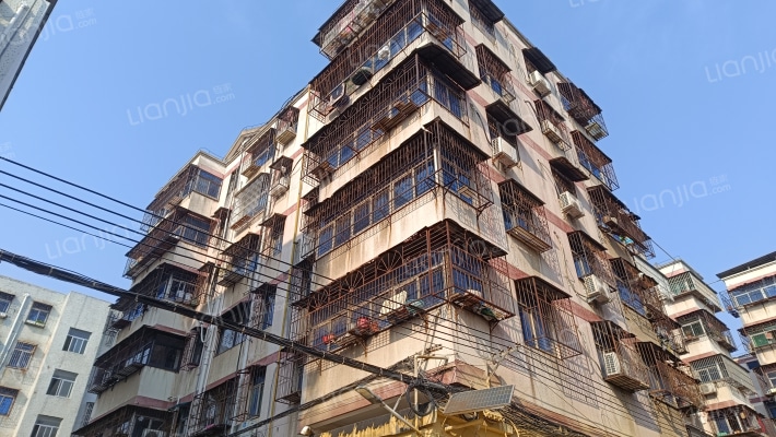 刘岗还原楼外景图