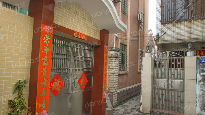 山际尾正街外景图