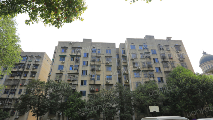 华隆公寓外景图