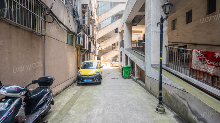 大港公寓外景图